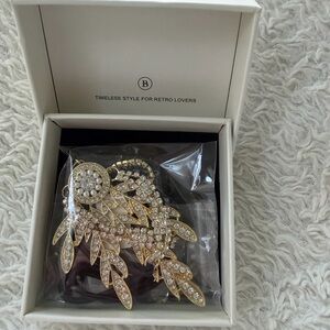 Rhinestone Studded Leaf Hairband Light Gold / Black
 BABEYOND ***NEW***